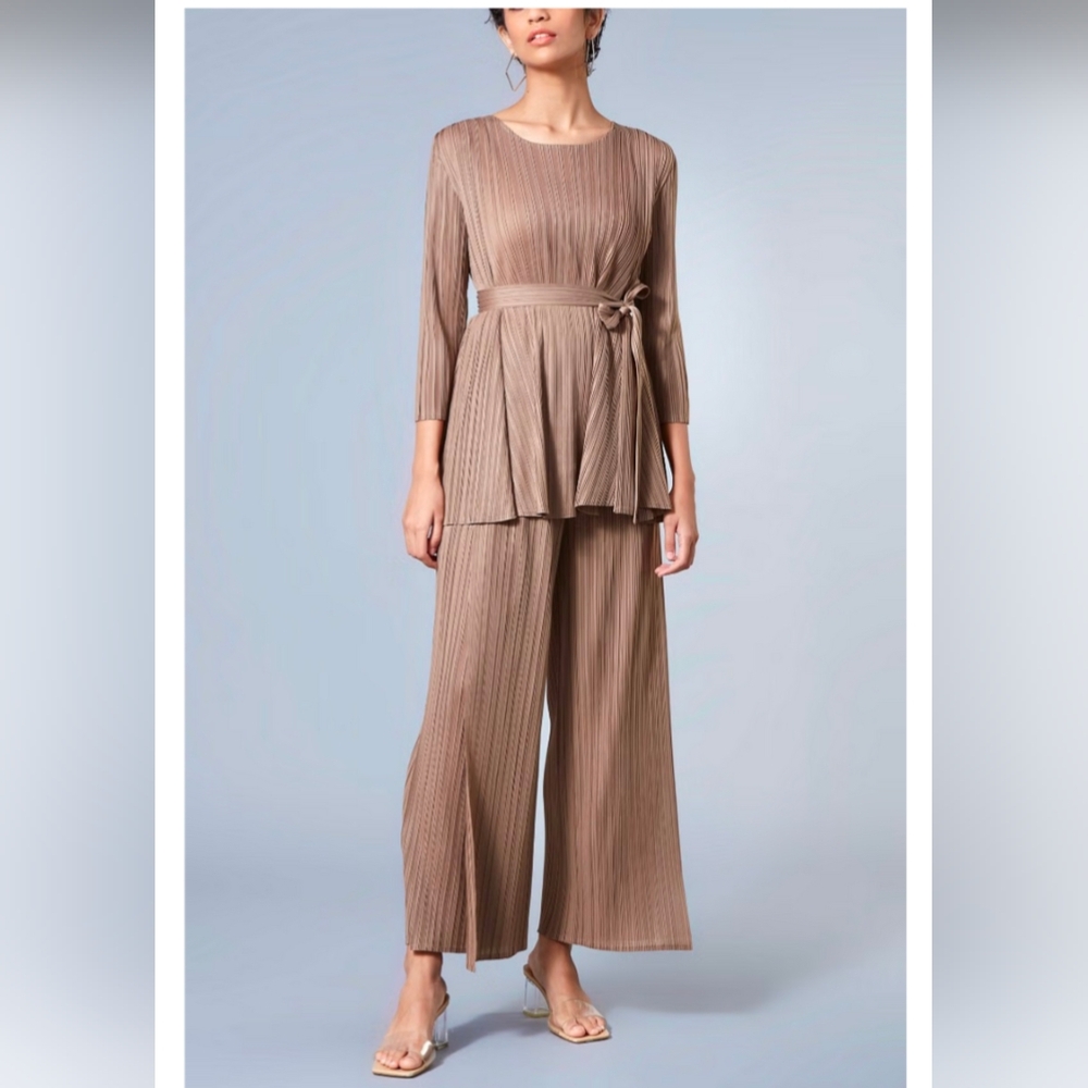 Scarlet Sage Co ords in Taupe